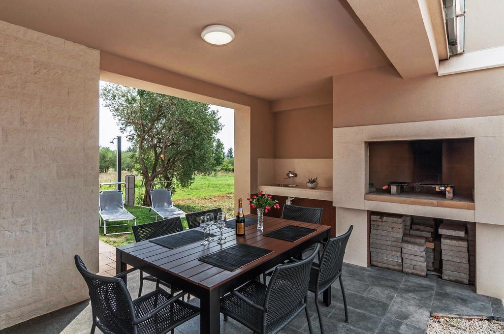 Apartments Lapidem Sukošan المظهر الخارجي الصورة