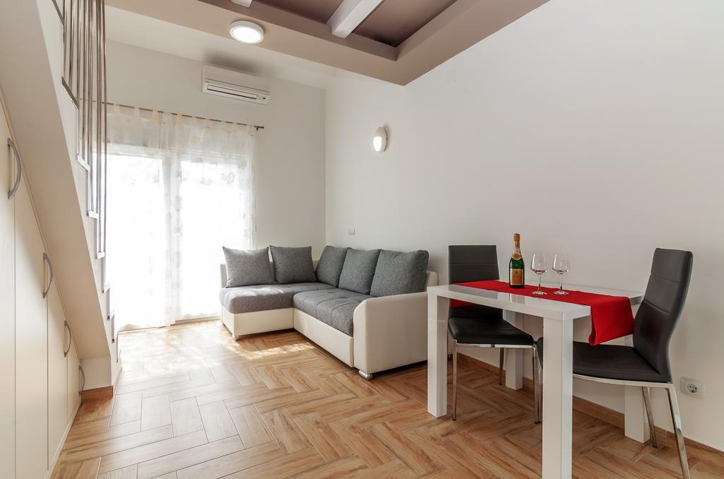 Apartments Lapidem Sukošan المظهر الخارجي الصورة