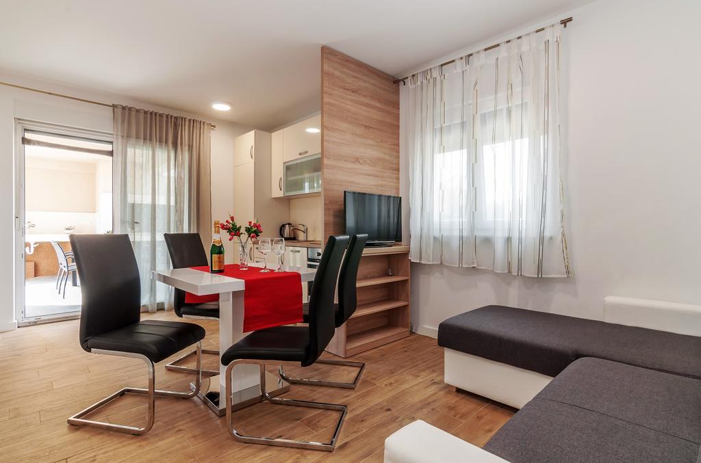Apartments Lapidem Sukošan المظهر الخارجي الصورة
