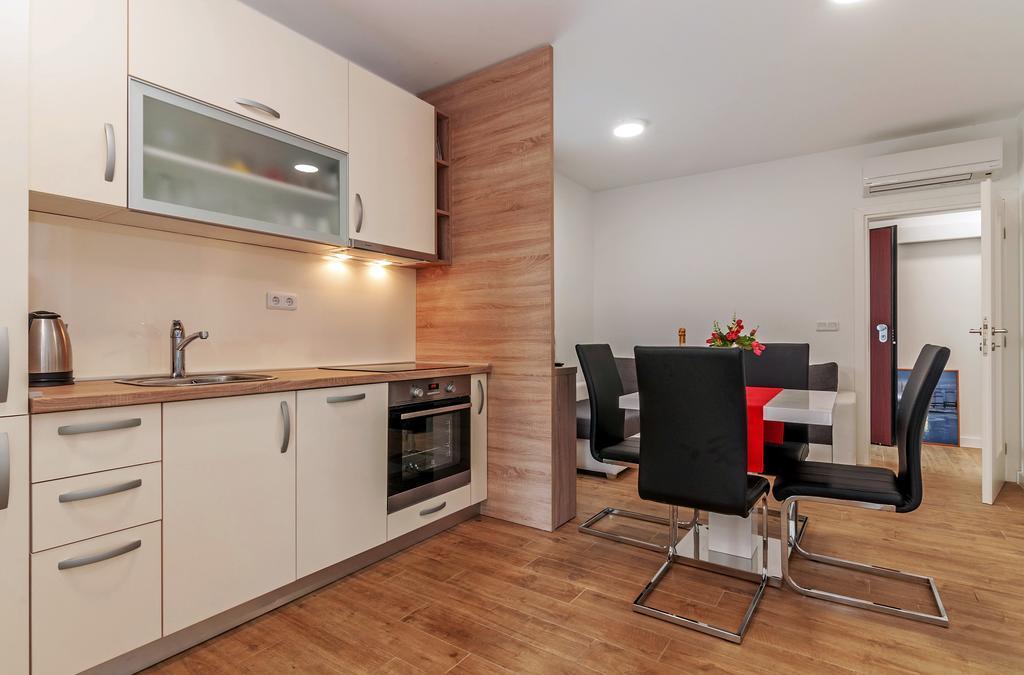 Apartments Lapidem Sukošan المظهر الخارجي الصورة