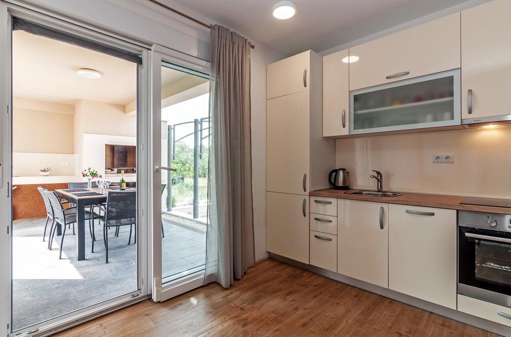 Apartments Lapidem Sukošan المظهر الخارجي الصورة
