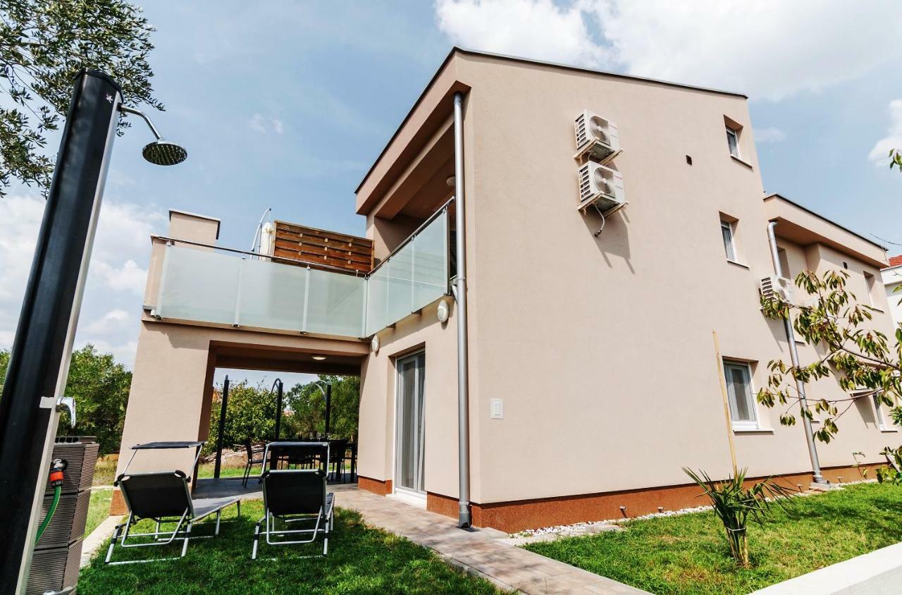 Apartments Lapidem Sukošan المظهر الخارجي الصورة